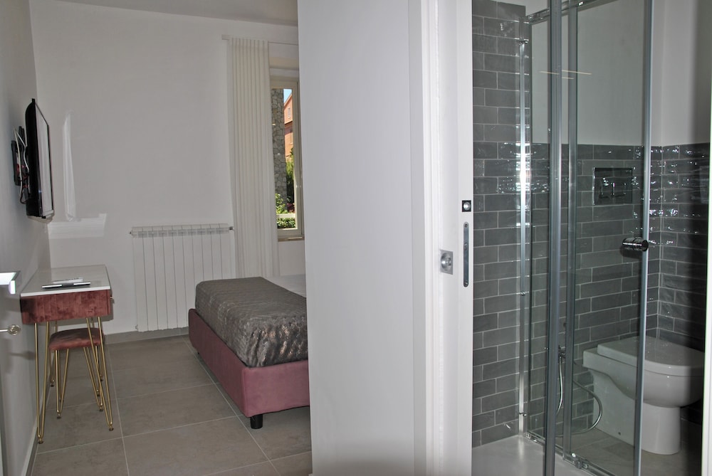 House, 3 Bedrooms, Smoking, Balcony photo 3