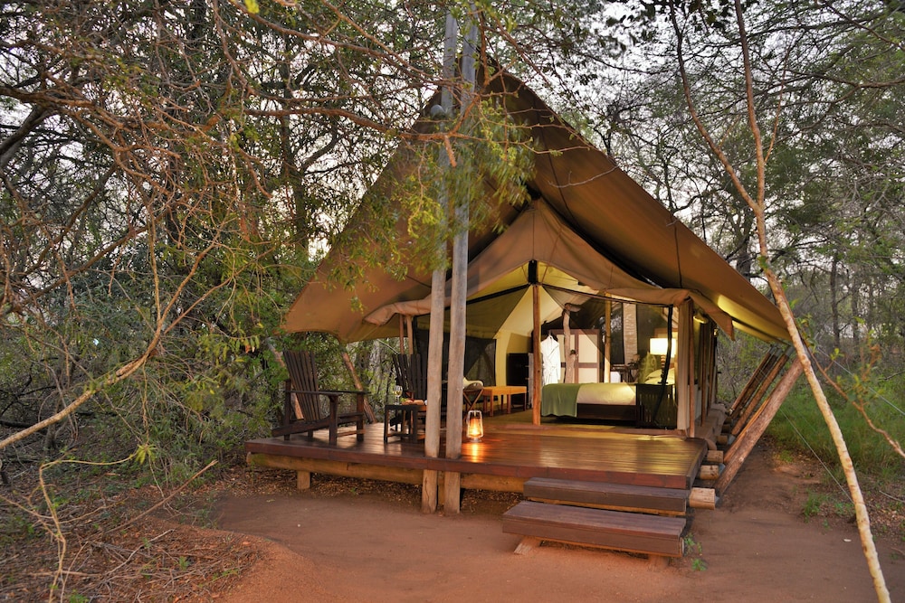 Luxury Tent photo 2