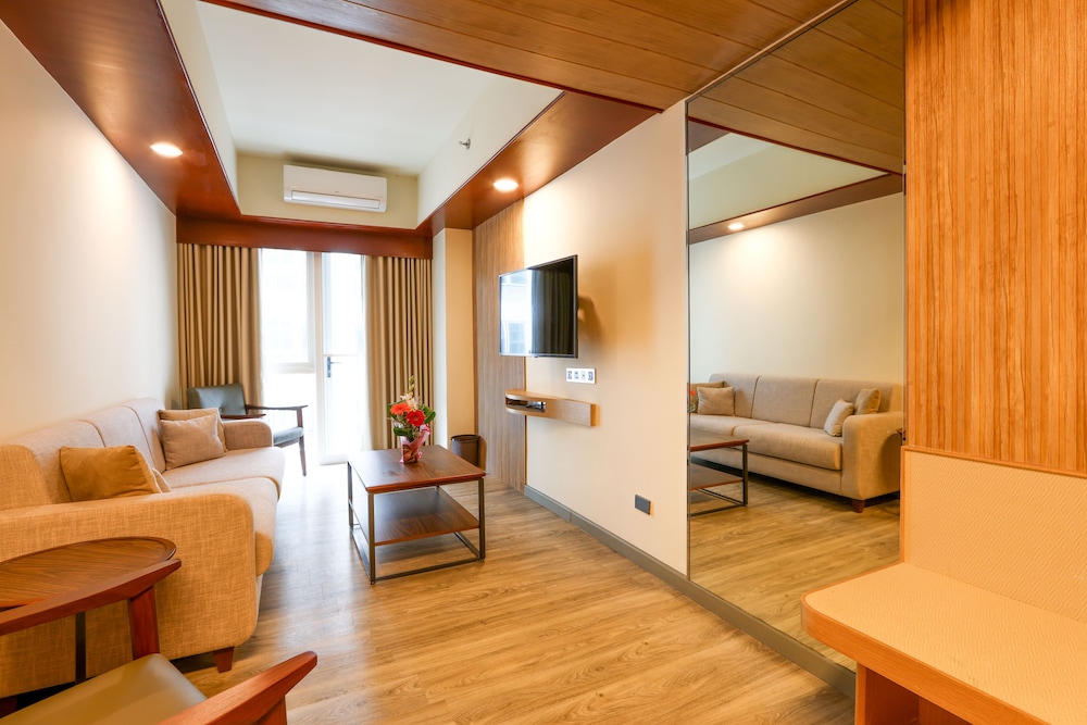 Executive Suite photo 3