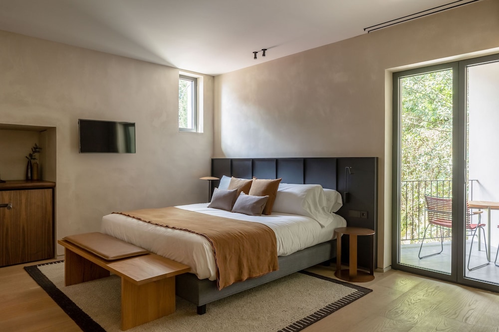Superior Double Room, Garden View - Photo 3