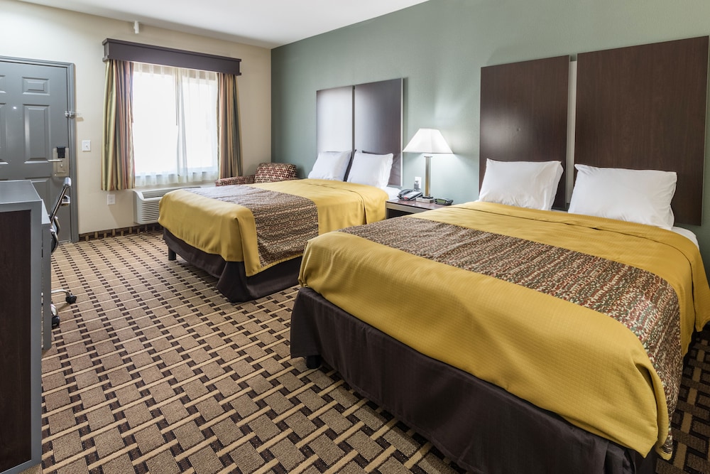 Suite, 2 Queen Beds photo 2