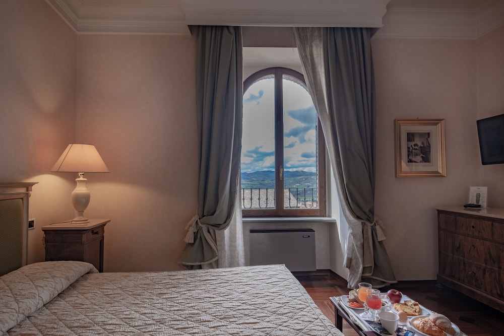 Deluxe Double Room (Superior) - Photo 4