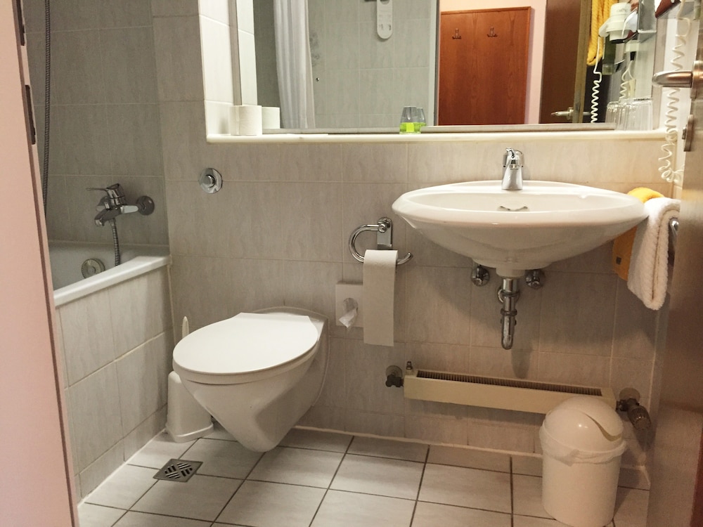 Superior Double or Twin Room - Photo 4