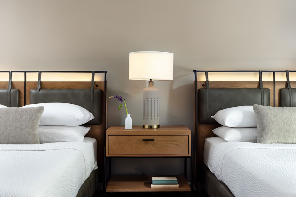 Suite, 2 Bedrooms, Annex Building