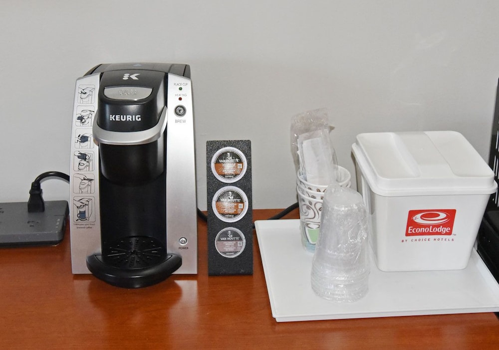 Standard Room, Non Smoking - Photo 4