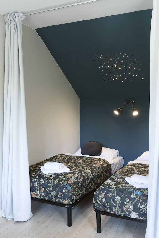 Deluxe Studio Suite (Krzyza Street)