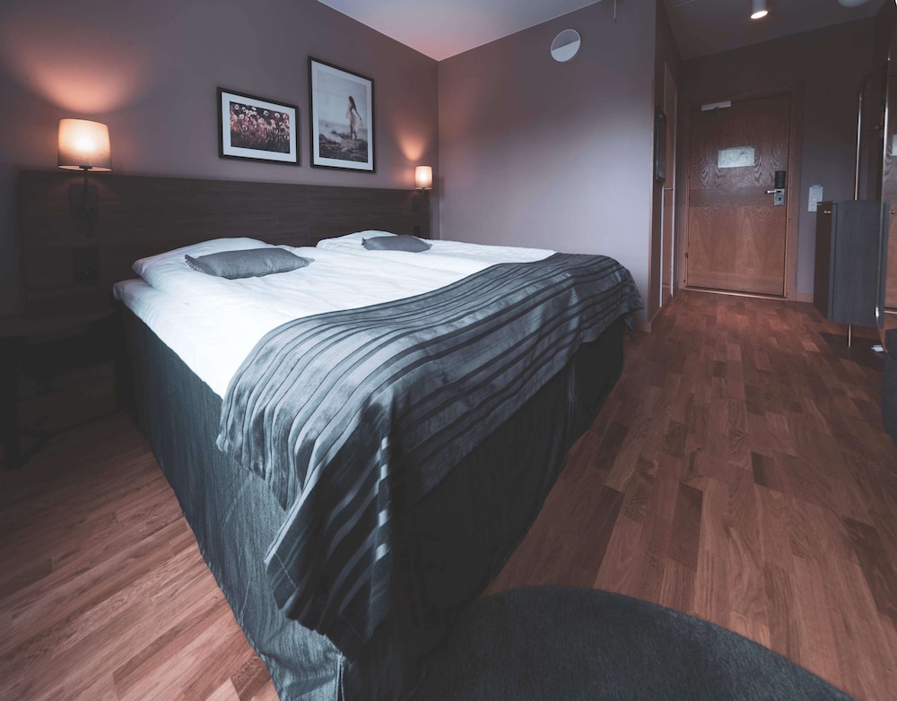 Twin Room - Photo 2