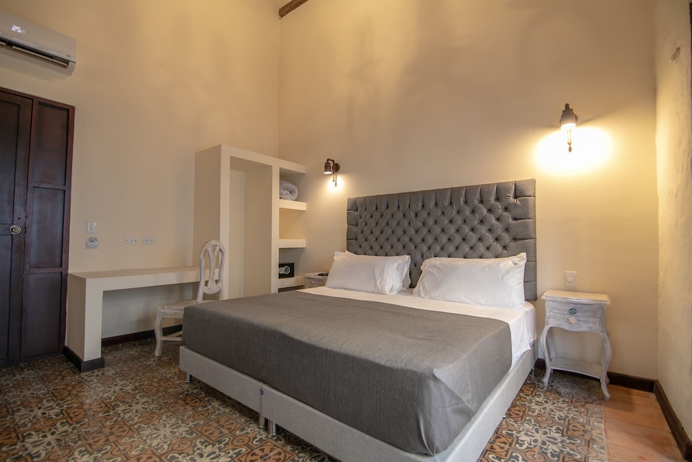 Deluxe House, Multiple Bedrooms, Non Smoking (13 Rooms, 23 Guests) photo 1