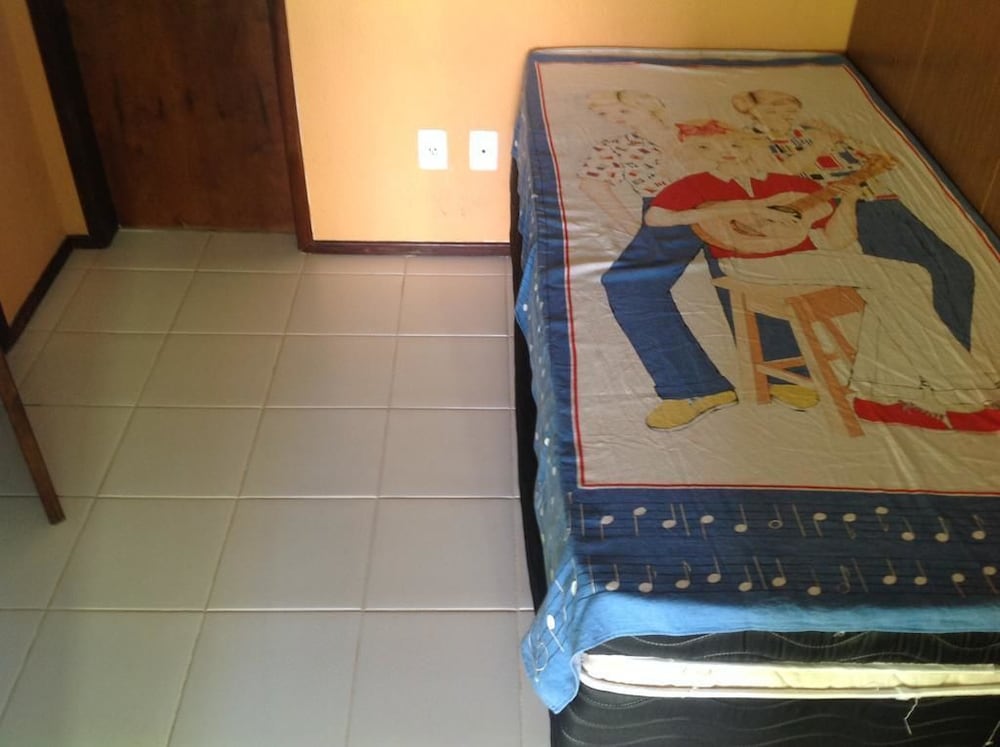 House, 2 Bedrooms photo 2