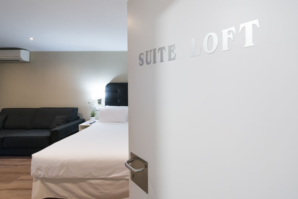 Studio Suite, 1 King Bed with Sofa bed, Patio, Ground Floor photo 3