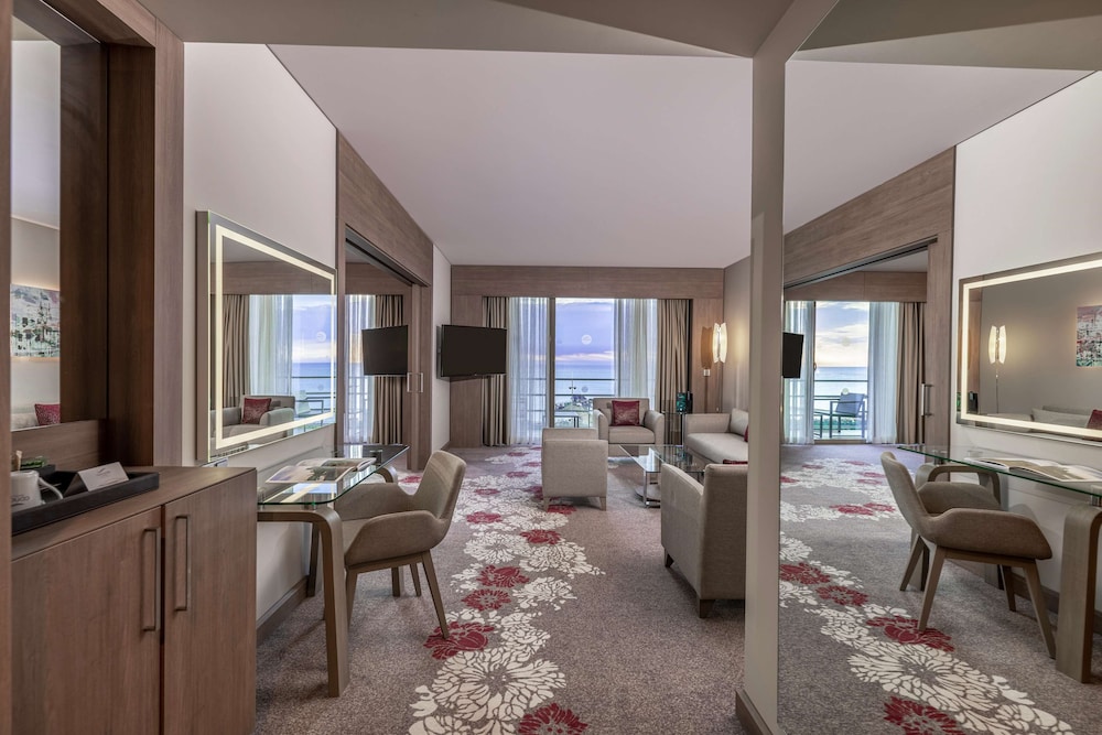 Executive Suite, 1 Double Bed with Sofa bed, Non Smoking, Private Bathroom