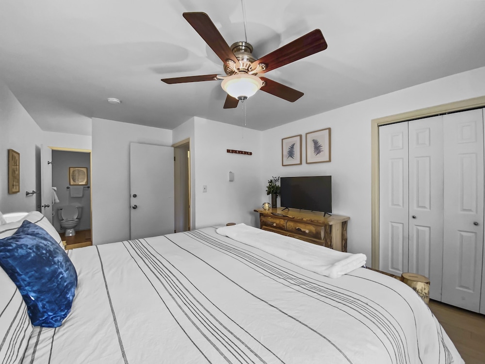 Condo, 2 Bedrooms