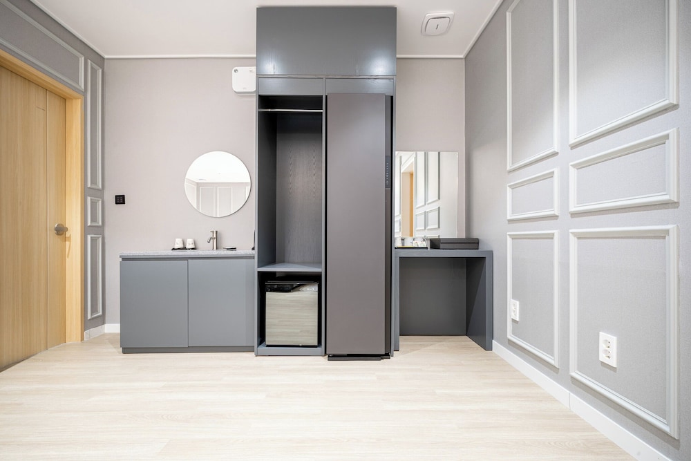 Signature Triple Room - Photo 5