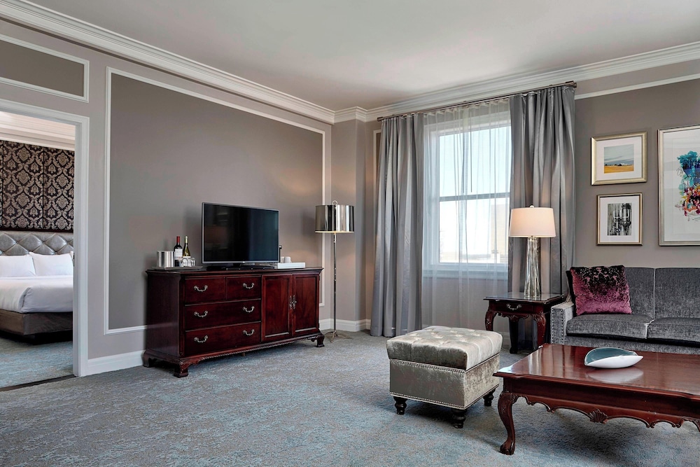 Luxury Suite, 2 Bedrooms, Corner - Photo 4