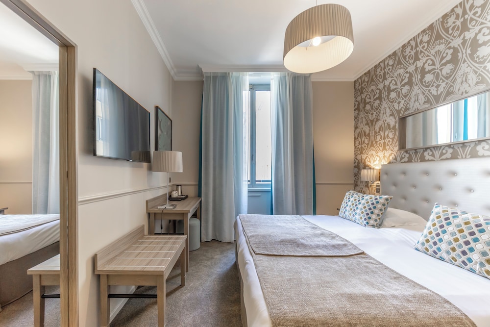 Standard Double or Twin Room, City View - Photo 5