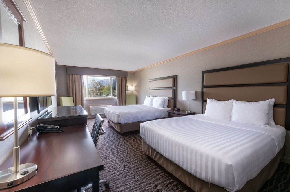 Standard Room, 2 Queen Beds, Non Smoking, Refrigerator & Microwave