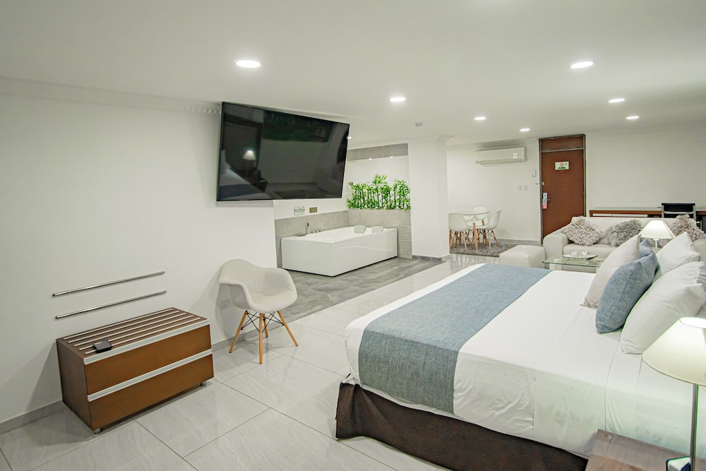 Deluxe Suite