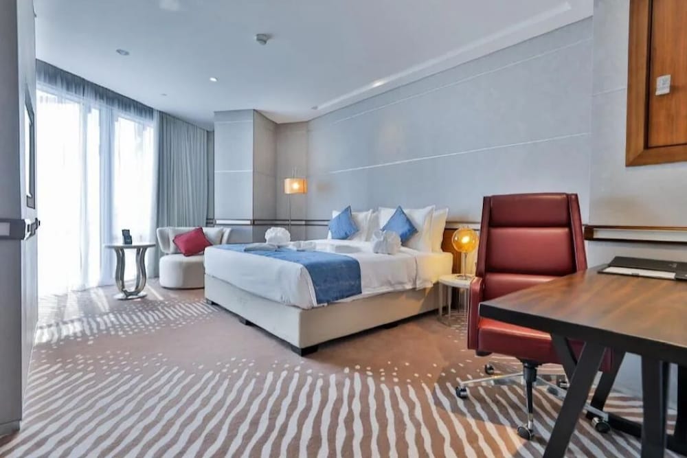 Executive Room - Photo 3