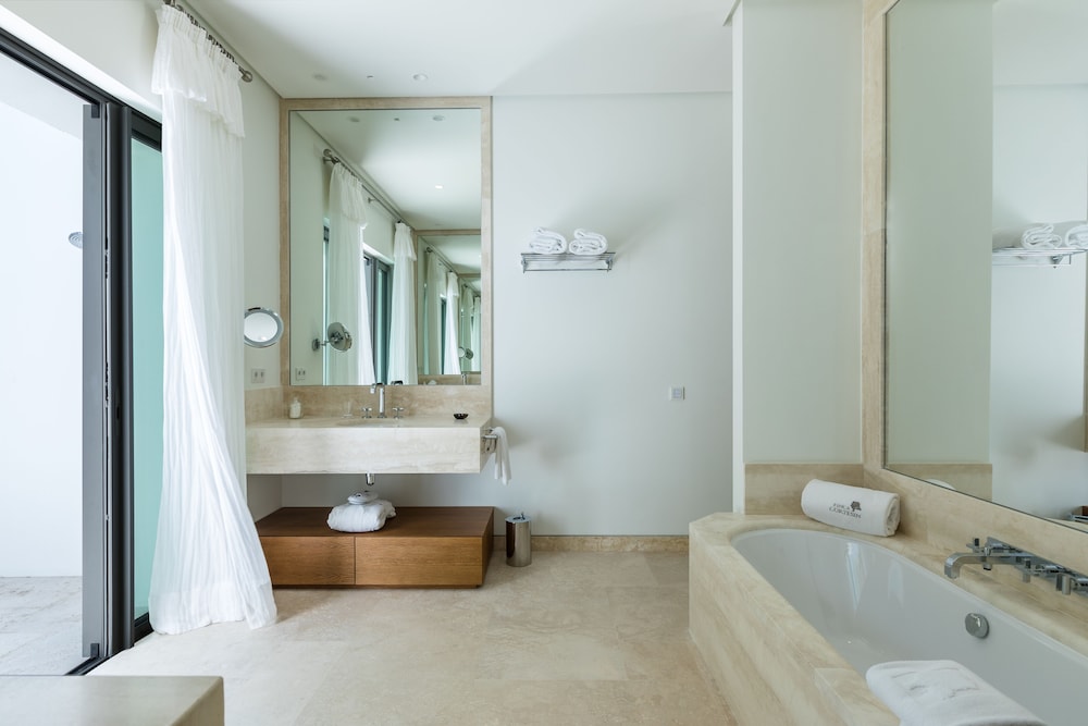 Luxury Villa (Non Smoking) photo 2