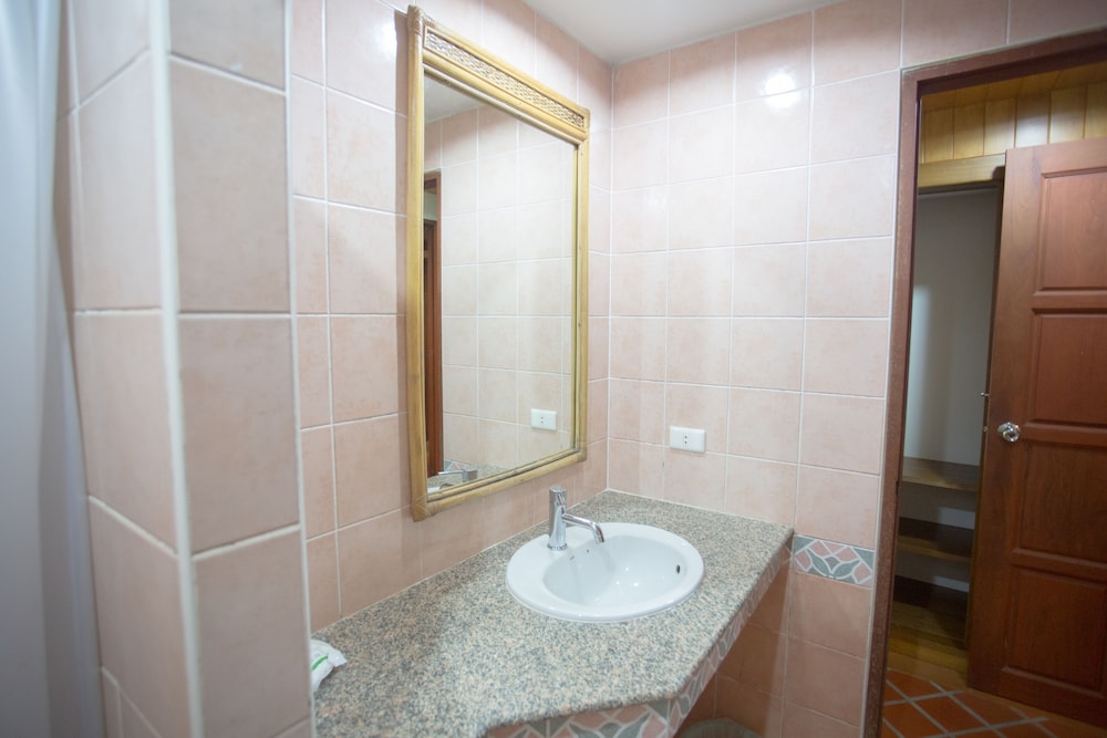 Standard Room photo 3