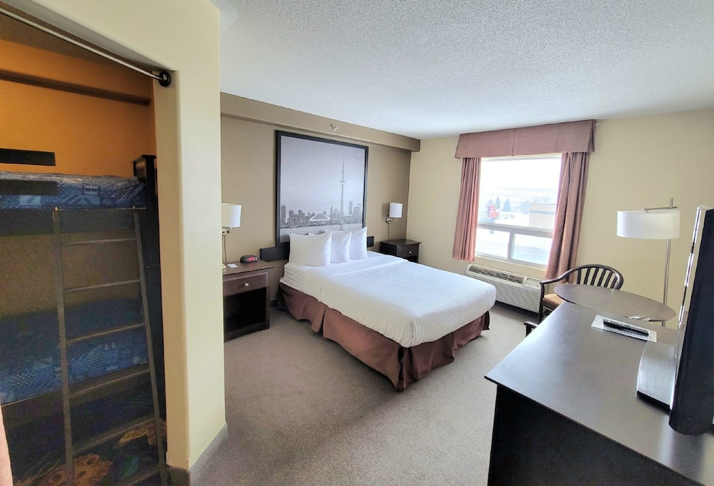 Family Suite, Multiple Beds photo 2
