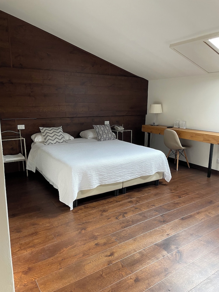Superior Double Room - Photo 5