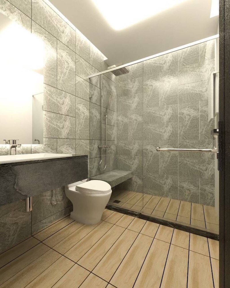 Grand Deluxe Room - Photo 6