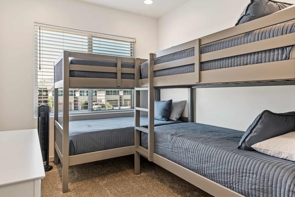 Townhome, 3 Bedrooms photo 3