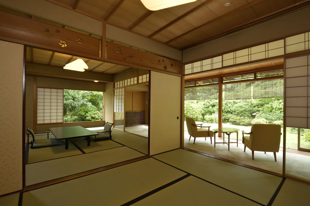 Deluxe Japanese Room - Annex, Non Smoking photo 2