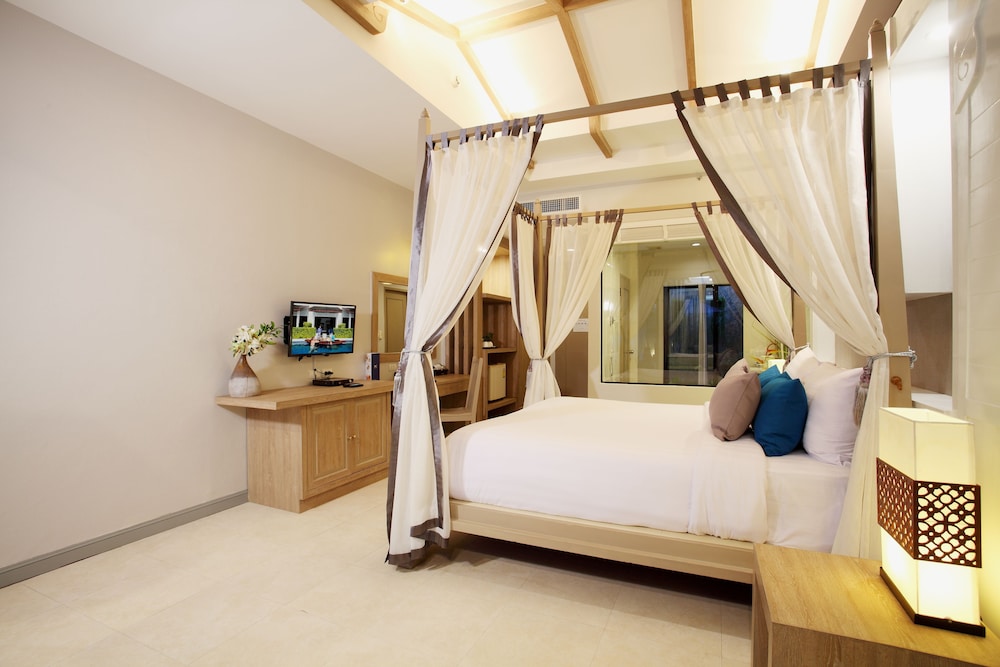 Suite, 1 Bedroom - Photo 3