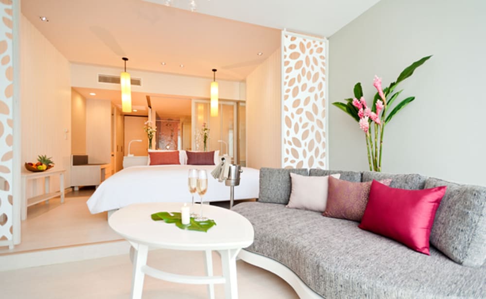 Junior Suite, Pool Access photo 3