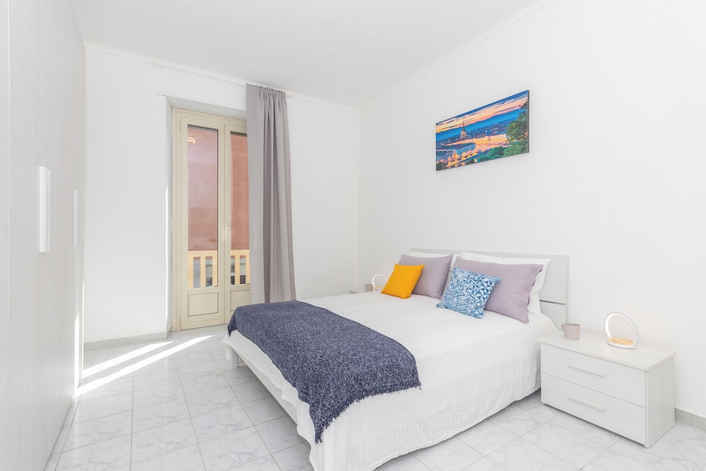 Apartment, Balcony