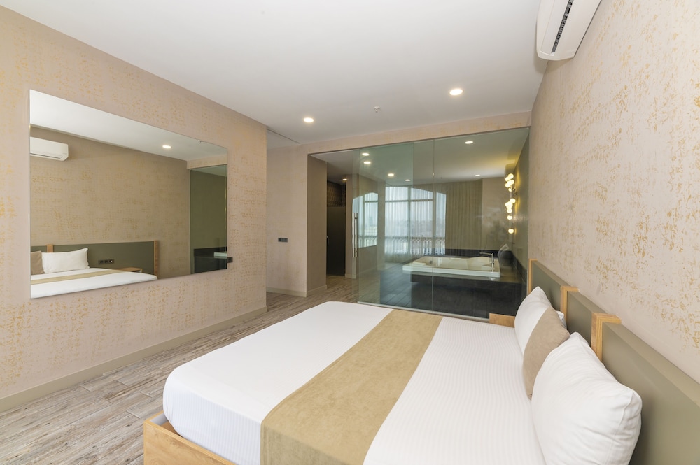 King Suite photo 1