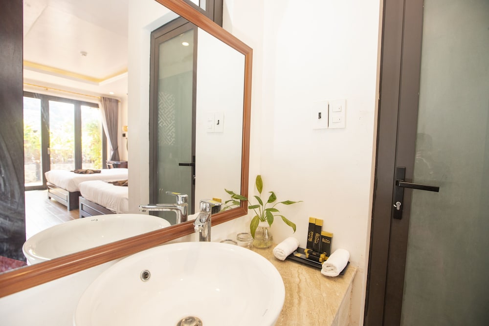 Standard Twin Room - Photo 12