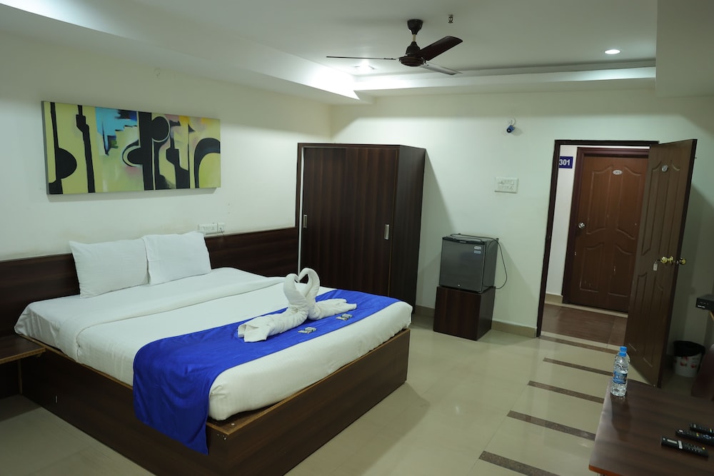 Deluxe Room - Photo 2