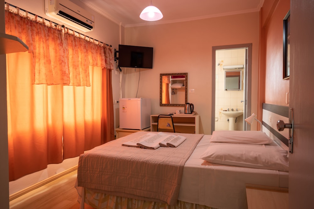 Standard Double Room - Photo 1