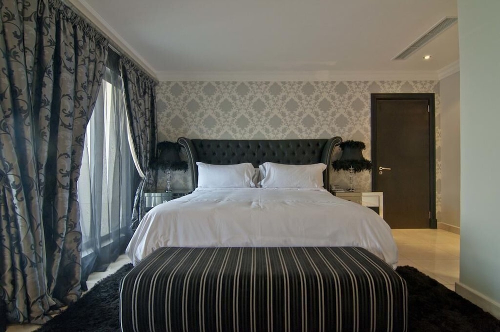 Business Room, 1 Bedroom, Transfer Shower, City View photo 1