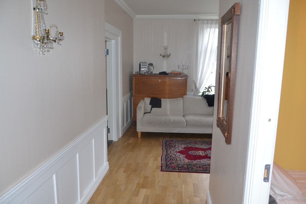 Family Suite, 2 Bedrooms, Private Bathroom photo 3