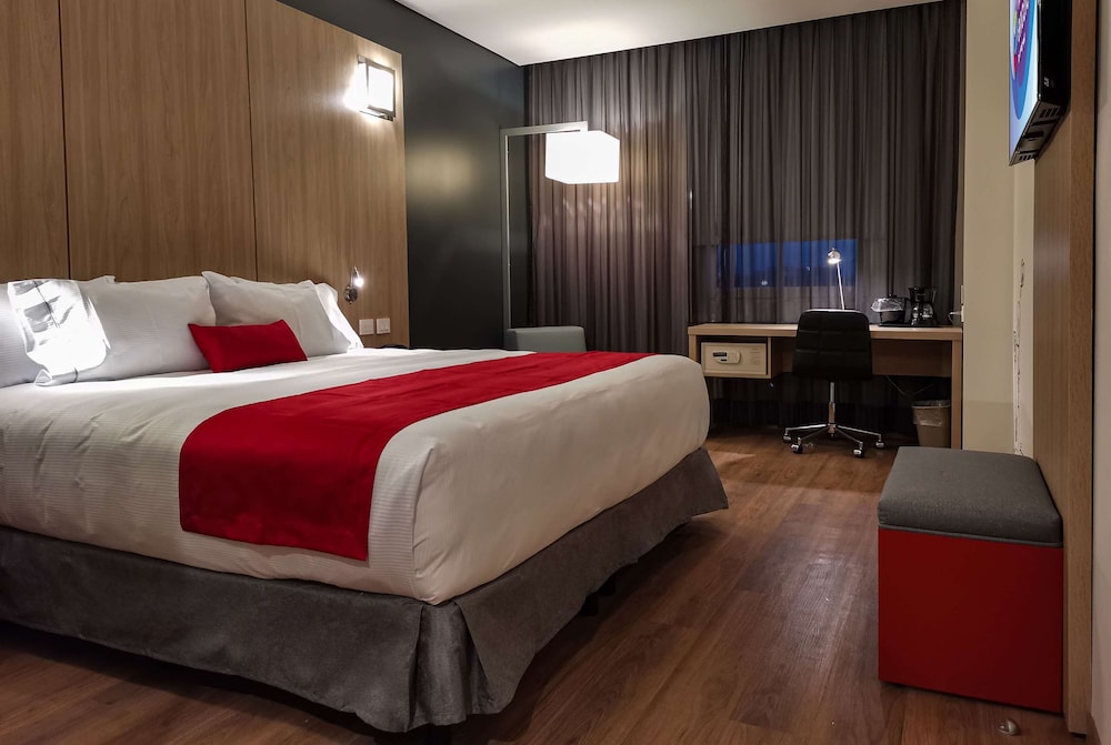 Room, 1 King Bed, Non Smoking - Photo 1