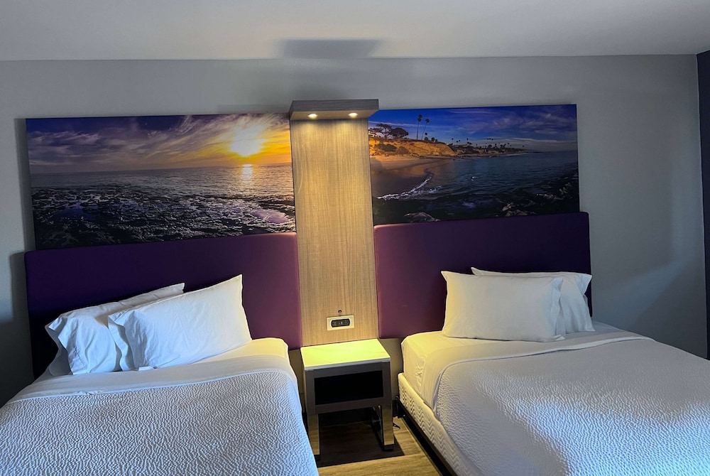 Superior Room, 2 Queen Beds, Non Smoking - Photo 1
