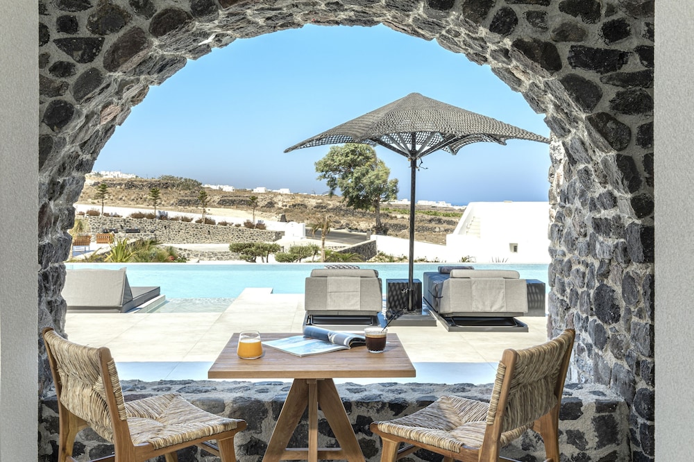 Suite (Aqua Pool) - Photo 5
