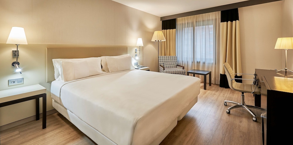 Standard Room (Extra Bed 3 adults) - Photo 3