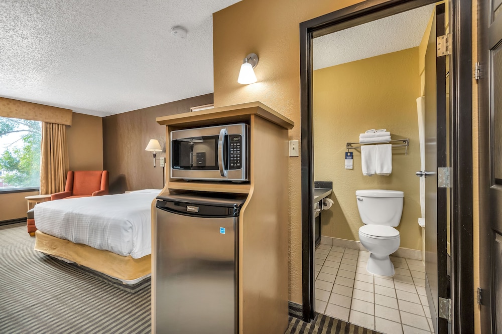 Standard Room, 1 King Bed - Photo 2