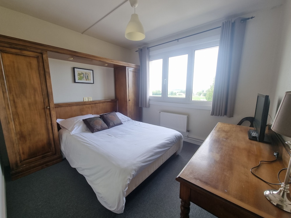 Economy Double Room photo 2