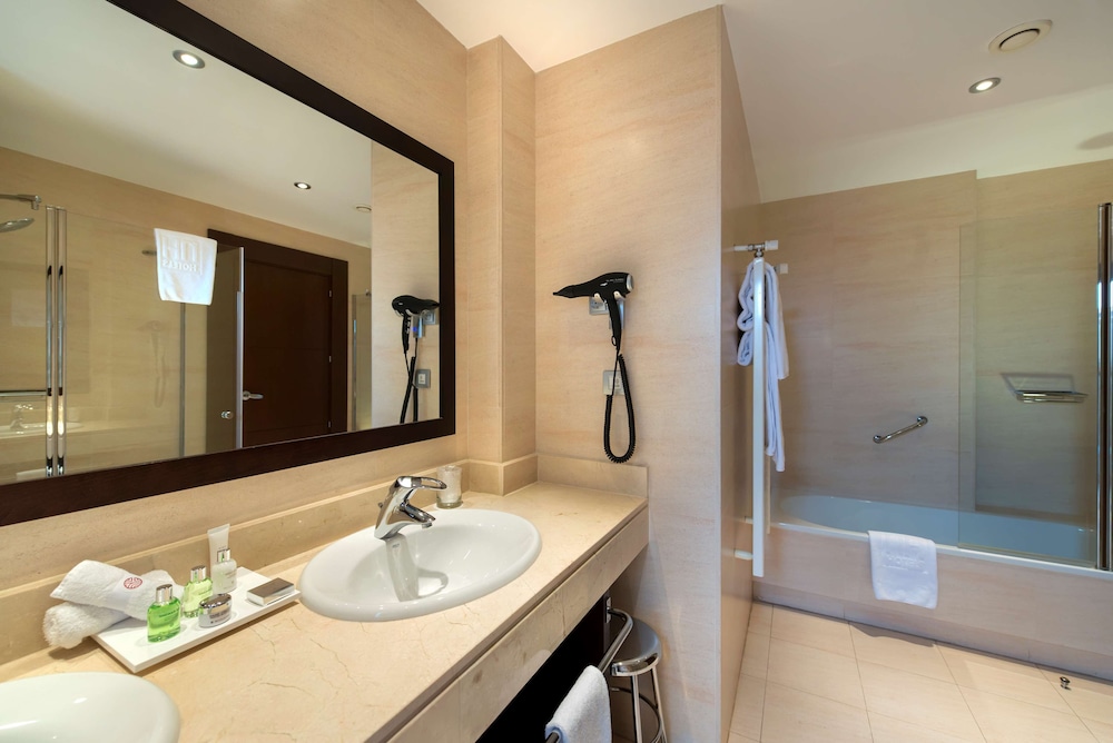 Superior Room - Photo 6