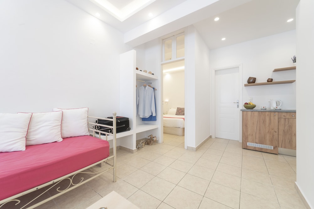 Deluxe Apartment, Garden View - Photo 13