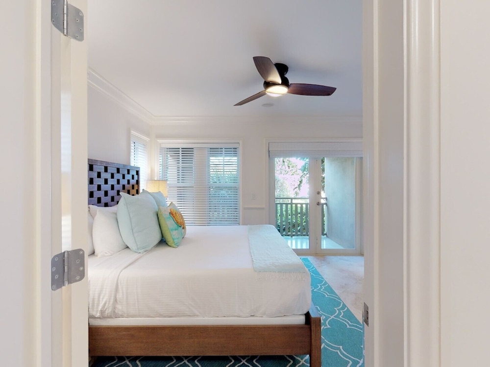 Townhome, Pool View photo 2