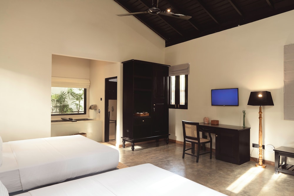 Sera Family Suite with Bathtub photo 2