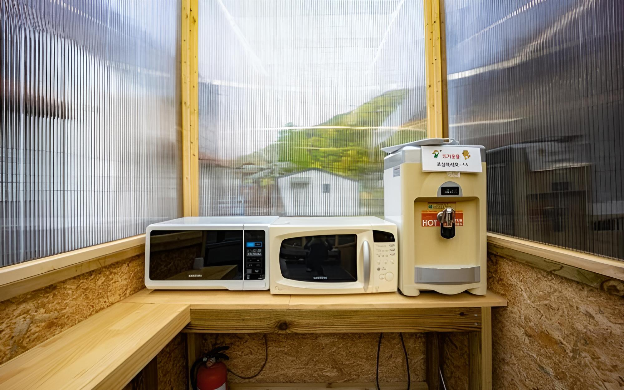Room (Glamping 9 (Sink/shower side))
