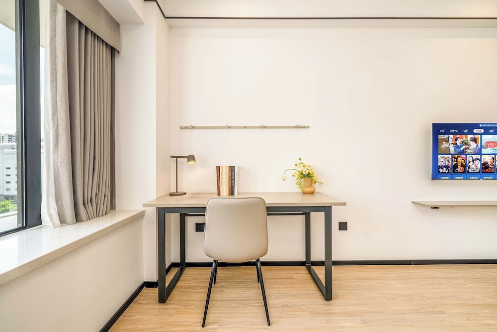 Superior Double Room, City View photo 2